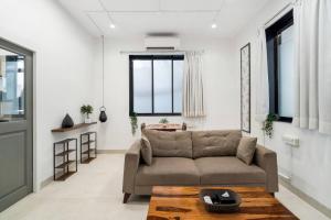 Earthy: Large 1 BHK in Gated Society
