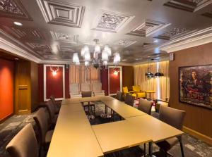 Stay at SMR Poblacion Makati
