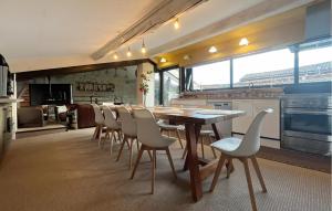 5 Bedroom Awesome Home In Bourdic