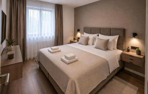 2 Bedroom Lovely Apartment In Rogoznica