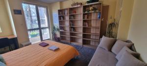 Private studio in the city center, close to subway, Medical University