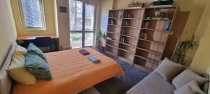Private studio in the city center, close to subway, Medical University