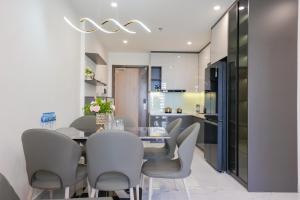 Grand Home Apartment