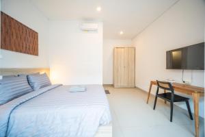 Pantai Lima - Island Boy Guesthouse Pererenan