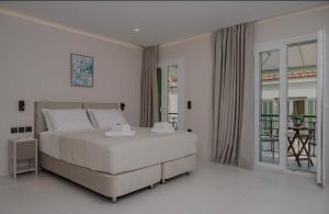 Dimitra Suites