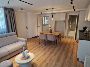 B Post Apartment , freshly renovated, top location
