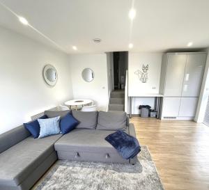 La Fontaine Court Apartments - Aldershot