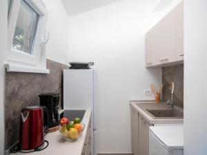Villa with private pool, summer kitchen