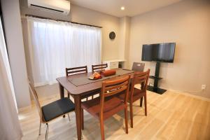 DJX2F Spacious 68 sqm Family Home near Asakusa 1 Double Bed 2 Small Double Beds 1 Sofa Bed Double Washbasin Sleeps 6