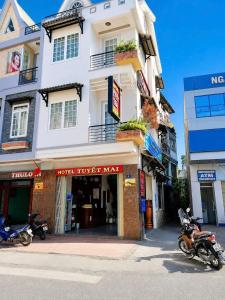 Khách sạn Tuyết Mai