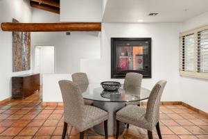 Santa Fe-Style Escape in The Boulders Pool Hot Tub Access Covered Patios Grill
