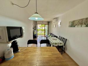 Relax in Arenal d Castell apartamento con piscinas