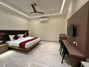 Velvet Hotel & Banquet