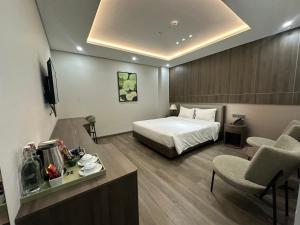 Nature Hotel - Tay Ho