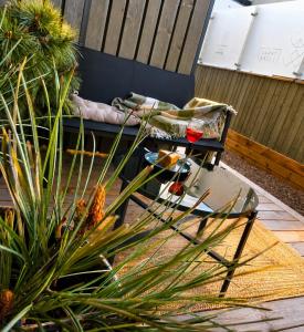 Takas į Jūrą Apartment with Terrace & Pool