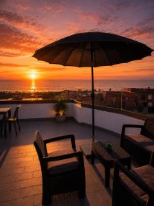 Cactus Apartment - Walk to Surf Beaches, Rooftop View, Remote Work, Free Parking, AC
