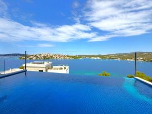Villa Aurea Lux - Exclusive Private Spa and Infinity Pool