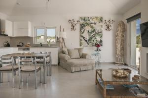 Ai Helis Summer House
