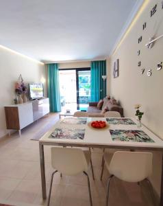 Apartment Balcon, cosy one bed with AirCon and pool