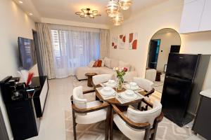Misty Springs Westlands Breakfast Included Rooftop Infinity Pool & Gym