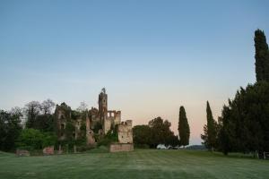 B&B Tenuta Castello Golf Club