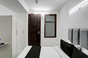 Collection O 247 Hotel