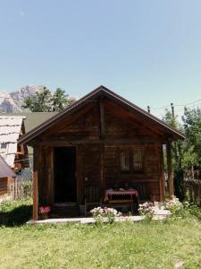 Guest house Xheni