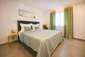 Luxury Apartment Citrin with shared Pool
