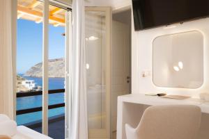 Ethereal House - Seafront by Cheronissos Beach