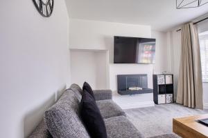 The Southfield Stay - Beautiful, Spacious, Modern