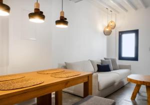 InTown Mykonos- Two Bedrooms Duplex House