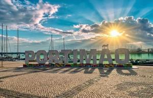 Casa Azul, Fast WI-FI, Airco, Pool & BBQ near The Beach Praia da Rocha