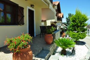 Mani Villas