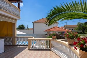 My Dalmatia - Apartment DaDa 1 with pool