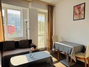 SUNNY HOUSE 102 One Bedroom Apartment