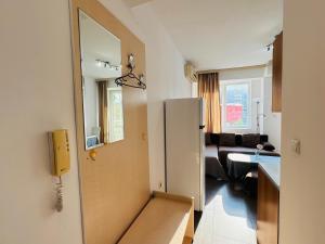 SUNNY HOUSE 102 One Bedroom Apartment