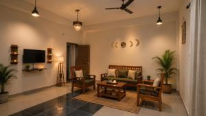 MAYA royal INN