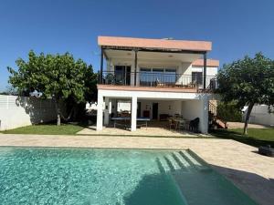 Seaside vacation Heated pool