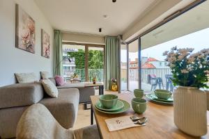 Golden Hour Apartments-Greeneri 22