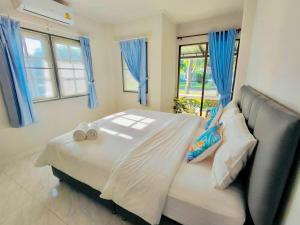 Baan Golden Resort & Residences