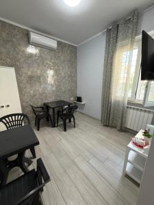 Camera privata con bagno privato e snack di benvenuto