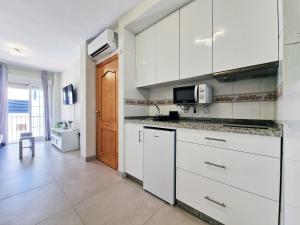 AA Guest - Poeta Beach Eco Apartment
