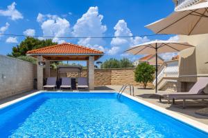 My Dalmatia - Apartment DaDa 3 with pool