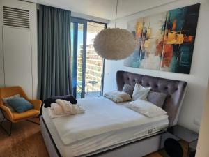 Greats Apartment