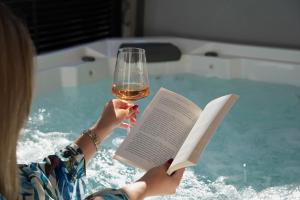 Apartments & Villa Tisno