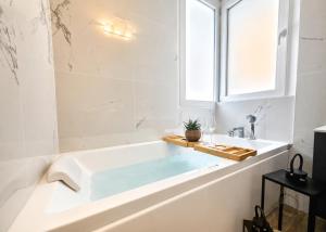 Como N 5 Luxury Apartment - Jacuzzi & Private Terrace