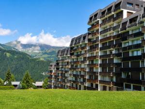 Appartement spacieux proche des pistes, piscine, animaux admis - FR-1-505-127