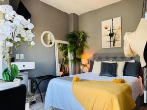 Pollys Home Boutique GuestHouse & Private Suites in Aralias