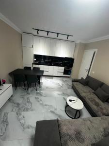 Royal Residence Zagani 42