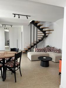 Blumana House